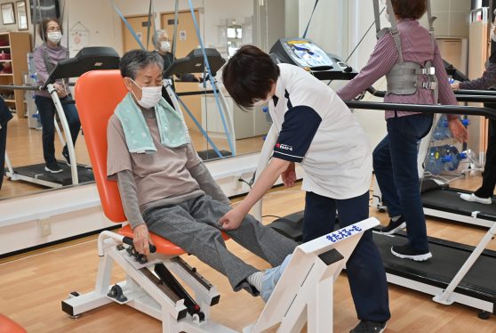 機能訓練専門デイサービスの介護職員（正社員）